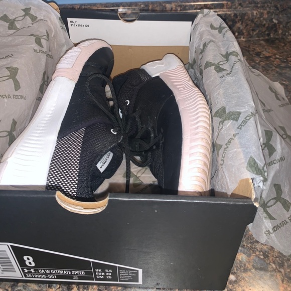 Under Armor Ultimate Speed Shoes - Picture 7 of 8